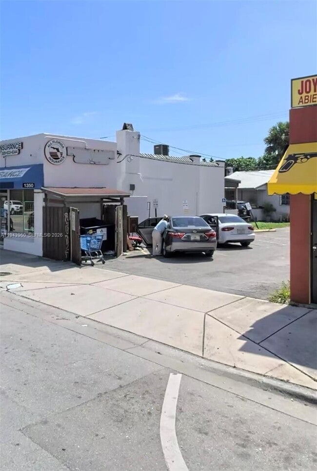 Building Photo - 1354 NW 36th St