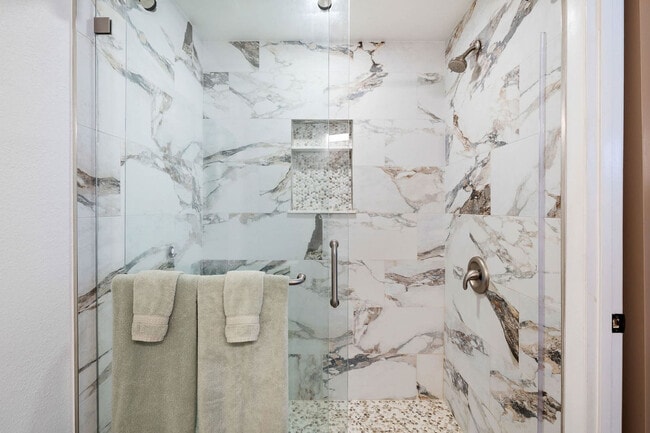 Building Photo - 6398 Woodland Blvd