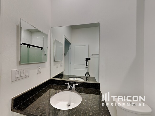 Building Photo - 5850 Bungalow Grove Ct