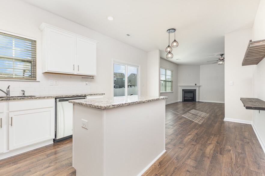 Building Photo - 7619 Nolen Farm Dr