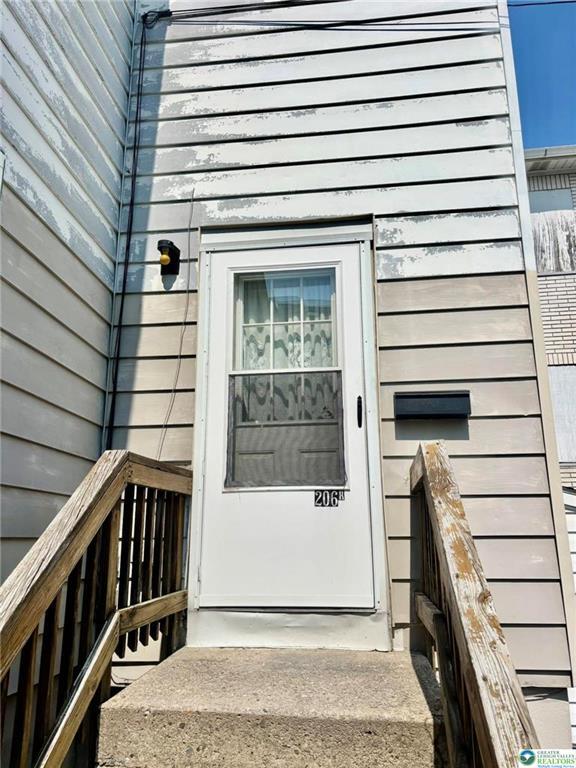 Primary Photo - 206 W Main St