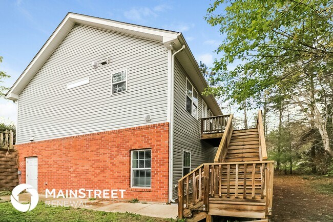 Building Photo - 1112 Delham Rd