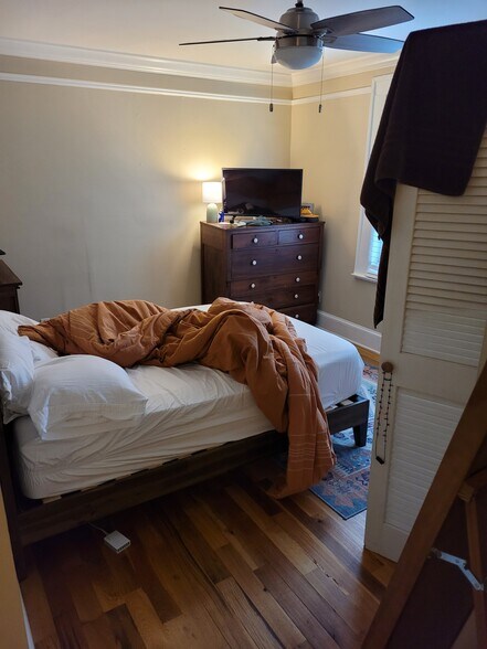 Building Photo - 718 Argonne Ave NE