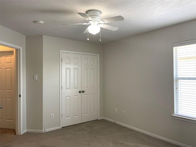 Building Photo - 6411 Virginia Fields Dr