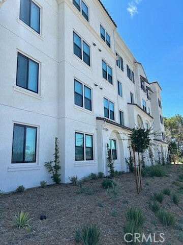 Building Photo - 4933 N River Rd