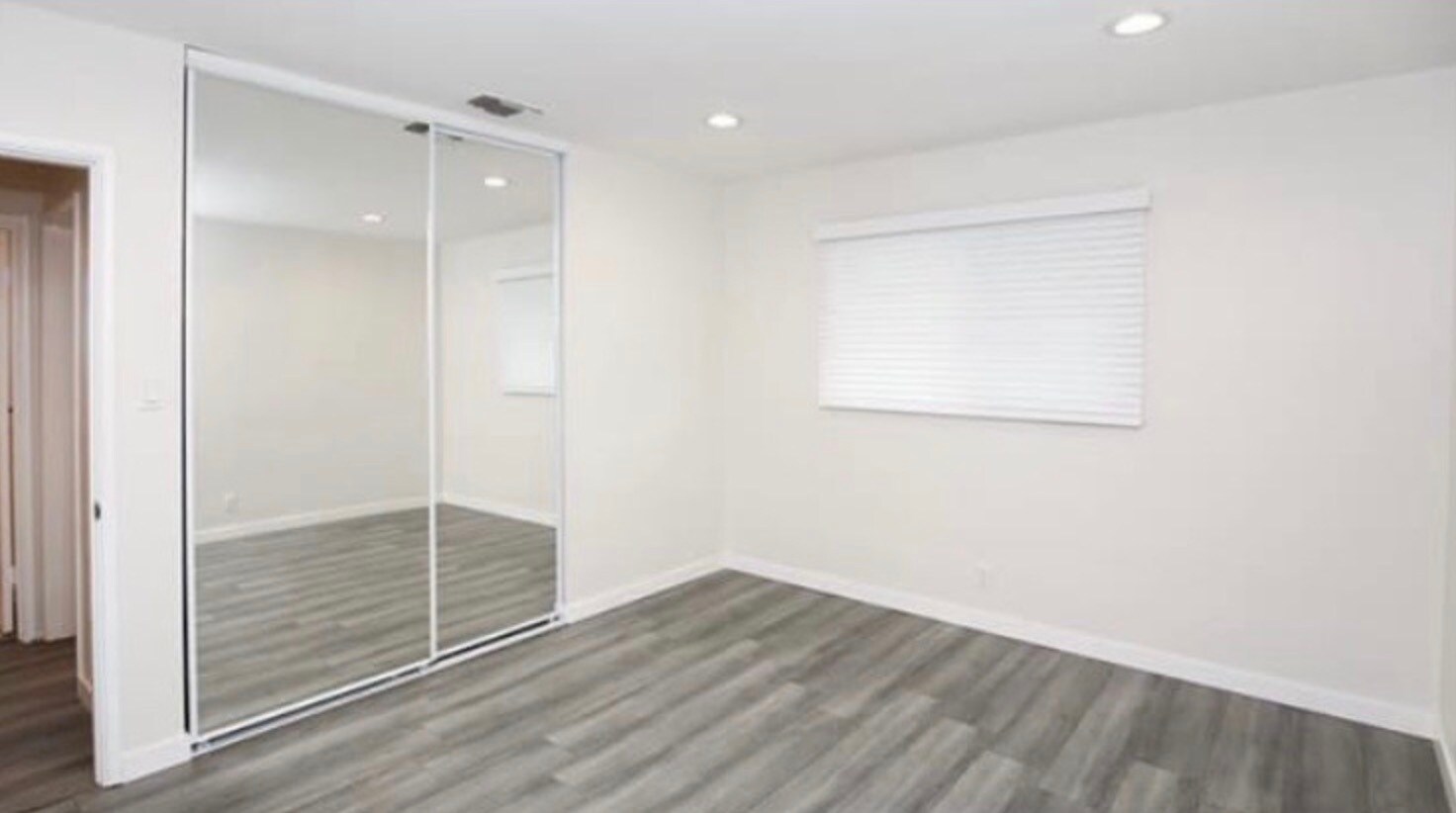 Building Photo - 10920 Mather Ave