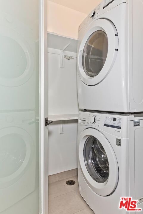 Building Photo - 225 S Hamilton Dr