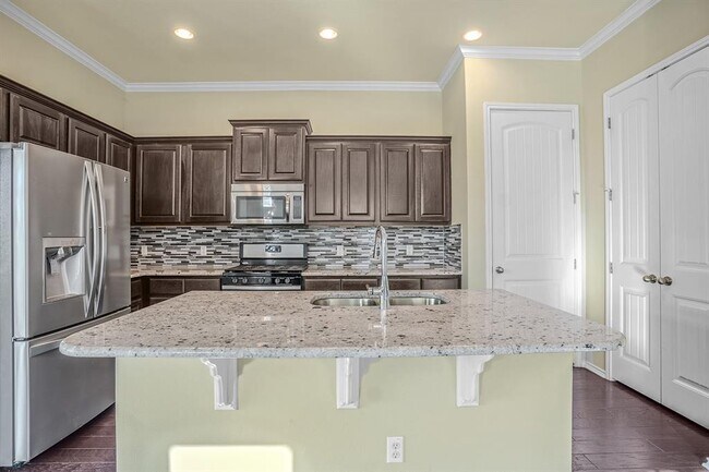 Building Photo - 105 Caribou Crossing