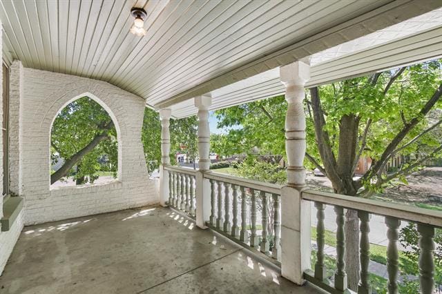 Building Photo - 6025 Lewis St