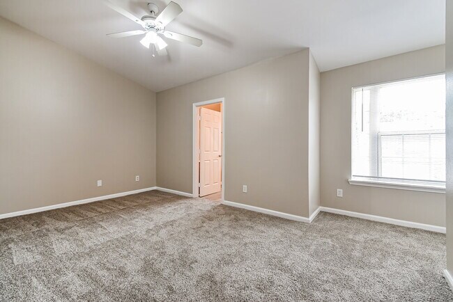 Building Photo - 2813 Windsor Forrest Ct