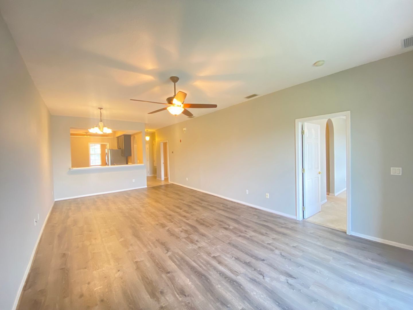 Building Photo - Beautiful 2/2 Condo in North Shore at Lake...