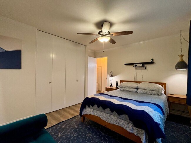 Building Photo - Charming 2 bedroom Condo in Carlsbad Village