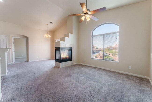 Building Photo - Gated Community  Townhome  2 bedroom, 2 ba...