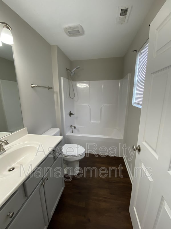 Building Photo - 2022 Bluebonnet Drive