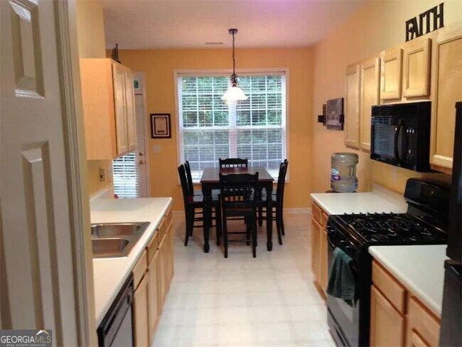 Building Photo - 3072 Kentmere Dr