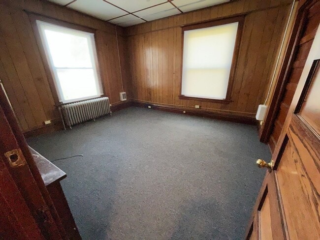 Building Photo - 639 W College Ave
