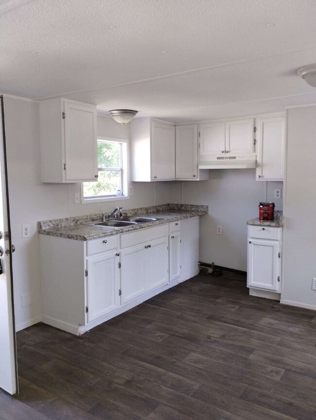 Building Photo - Charming and Comfy Home for Rent (and Sale)