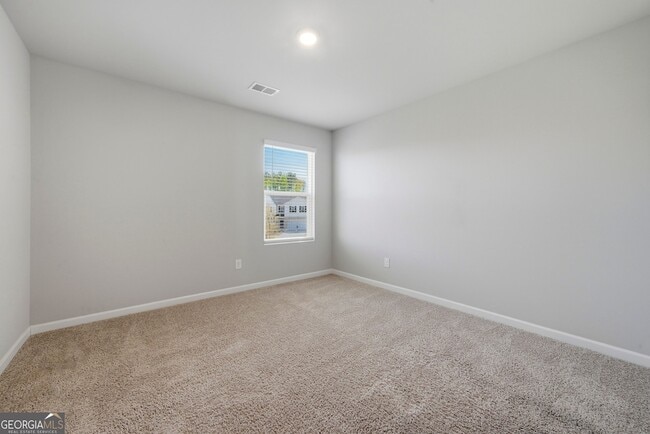 Building Photo - 59 Silver Birch Pass