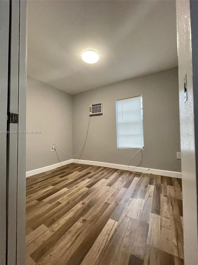 Building Photo - 3003 NW 45th St