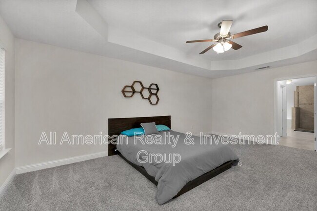 Building Photo - 8001 Silver Maple Dr