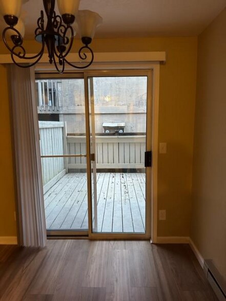 Building Photo - 3210 Morrison Rd W