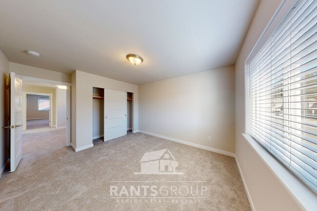 Building Photo - Beautiful Home in Newer Subdivision! Easy freeway access!