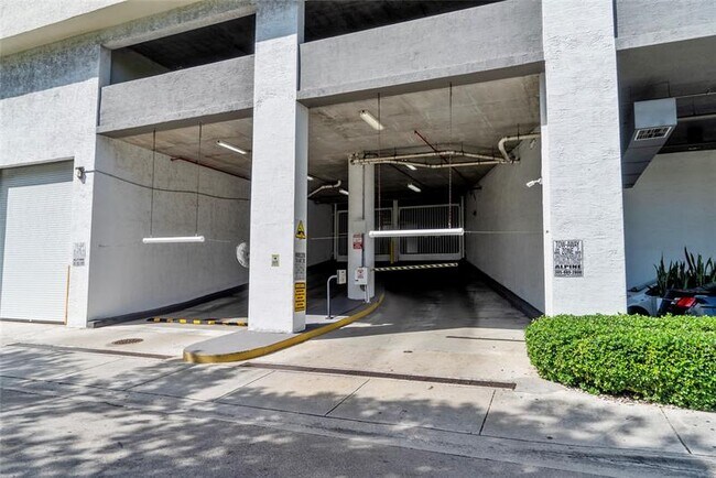 Building Photo - 1 Glen Royal Pkwy