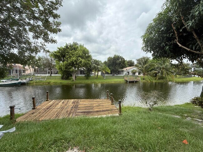 Building Photo - 12394 Westhampton Cir