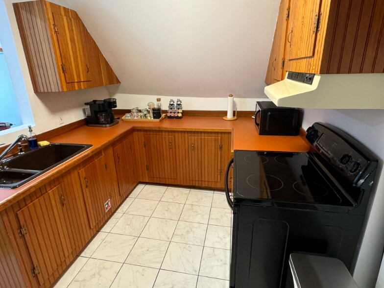 Building Photo - 14 Purtill Ave