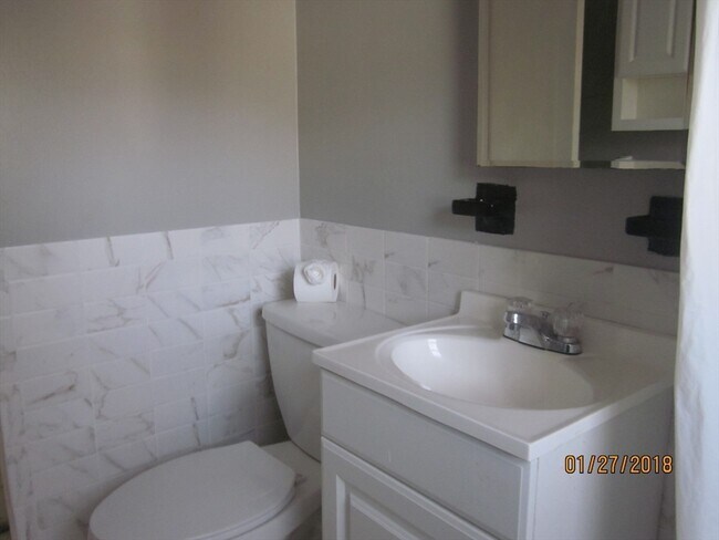 Building Photo - 717 Boylston St