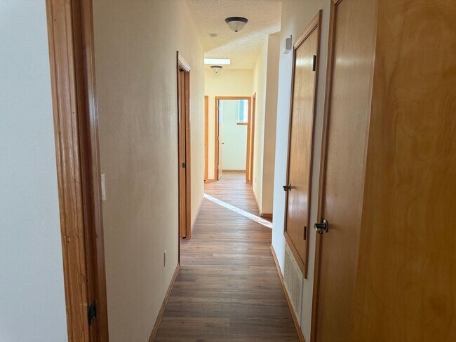 Building Photo - 11004 Catamount Dr NW