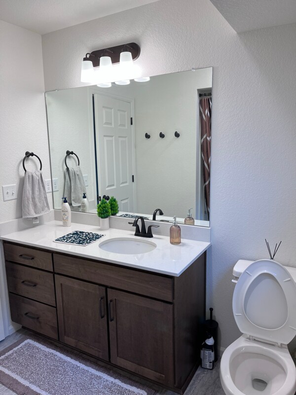 Building Photo - 3960 N Quatar Ct