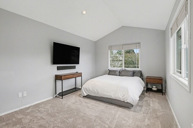 Building Photo - 3bd/3ba Seattle Home