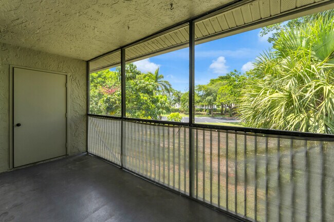 Building Photo - 1224 S Military Trail