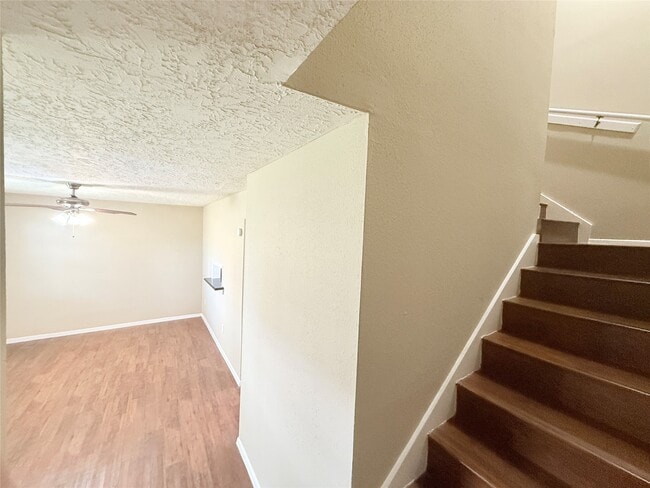 Building Photo - 12875 High Star Dr