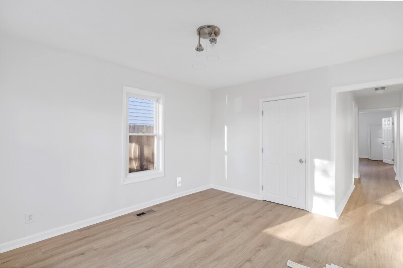 Building Photo - 3933 Walsh St