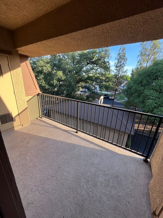 Building Photo - NICE CONDO IN ROCKLIN AT GATED COMMUNITY O...