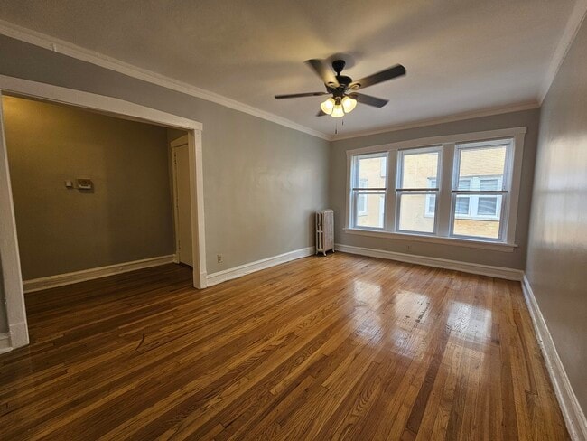 Building Photo - 4826 N Avers Ave