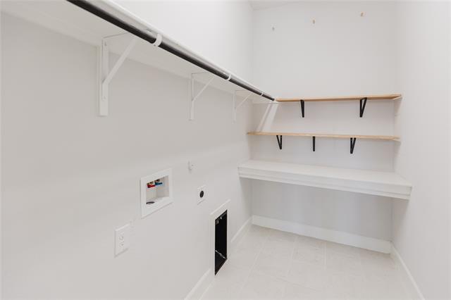 Building Photo - 14441 Balmoral Pl