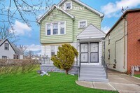 Building Photo - 137 Wilkes Ave