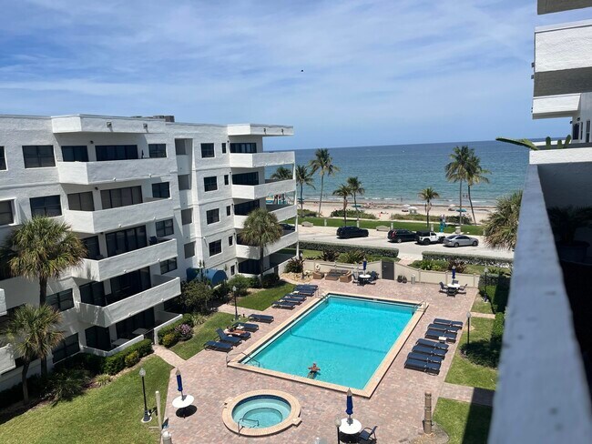 Building Photo - 330 SE 20th Ave