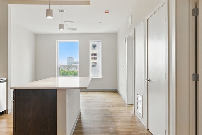 Building Photo - 1170 Tremont St