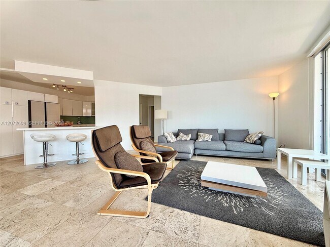 Building Photo - 5161 Collins Ave