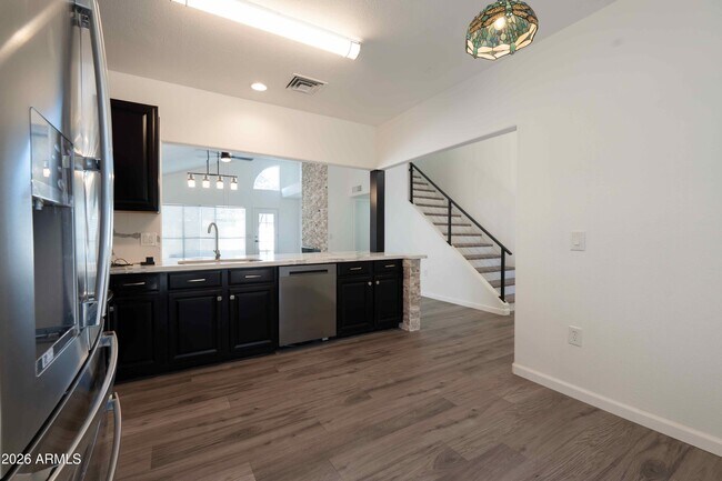 Building Photo - 3424 W Thude Dr