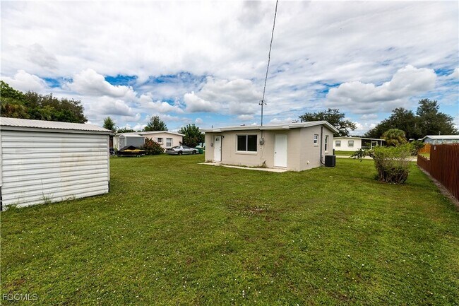 Building Photo - 21043 Bersell Ave