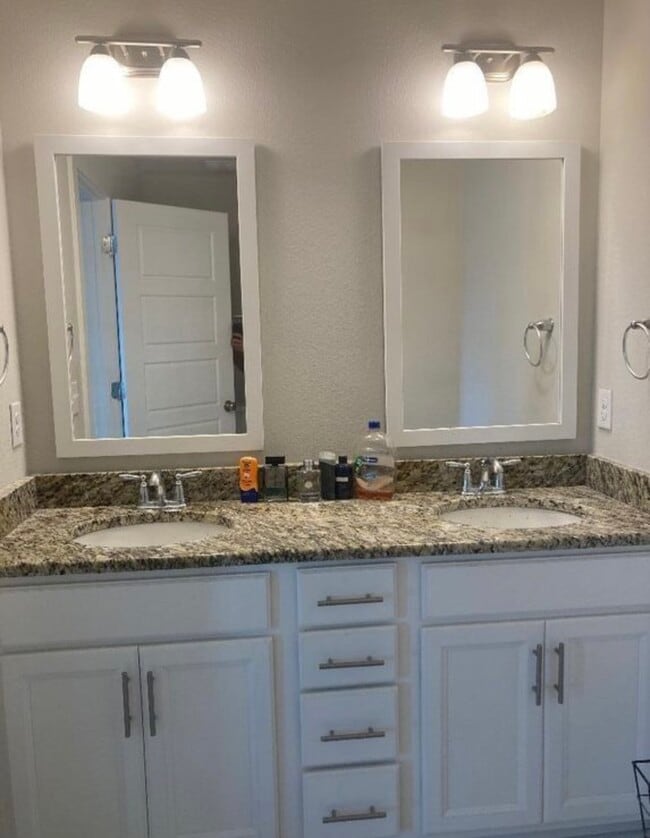 Building Photo - 26918 Spyglass Dr