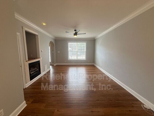 Building Photo - 1668 Flintwood Dr