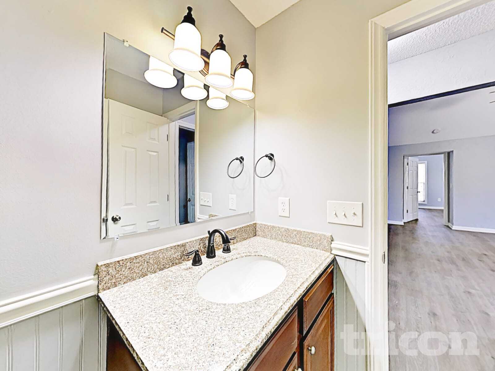 Building Photo - 5091 Daffodil Ln