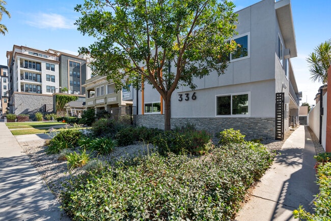 Building Photo - 336 W Wilson Ave