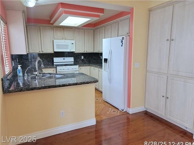 Building Photo - COMING SOON - Ready no later than Mid March